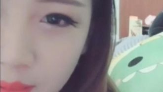 [Leaked Chinese Anchor] Xiao Zhu, una ragazza carina con l'aspetto e il temperamento di una celebrità, ha fatto un dolce pompino con il suo fidanzato ed è stata riempita con dialoghi chiari sul suo viso