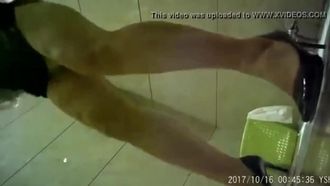 Episodio 25 dei bagni delle donne fotografati segretamente in un KTV in un club di un hotel in Cina, vedi Wei