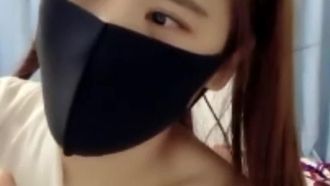 可爱吸睛的素颜美少女把脚掰成M字体妹妹颜色很美
