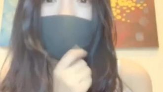 身材高挑嫩妹主播收費直播秀遭側錄！ ！嫩妹露嫩鮑~自慰呻吟超誘人~