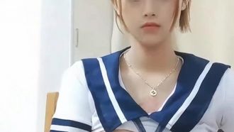 Vagabunda E-cuppy novata linda garota se masturba e faz sexo