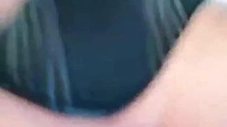 Afin de rechercher un autre type de beauté, une jeune femme aux gros seins s'est fait retirer chirurgicalement deux rangées de côtes de son ventre. Le sexe de la jeune femme était encore plus coquet !
