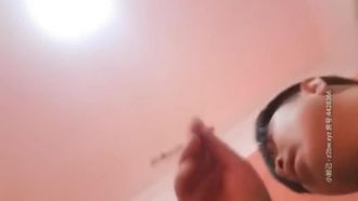 Zwei Masseure kamen in einem Massagesalon am Straßenrand auf mich zu und gingen zu einem Miethaus, um miteinander Sex zu haben.