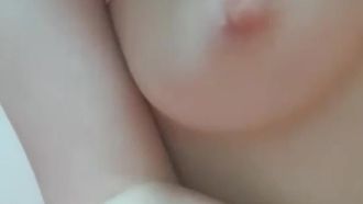 白虎萝莉双马尾 白皙逼逼 无毛粉嫩妹子啪啪