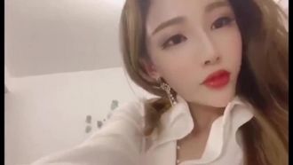 极品网红美女『梦楠』与土豪私人大尺度自拍泄漏流出 秀人嫩模小夜猫玩穴