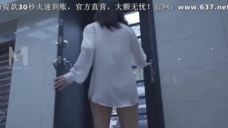 水電工操壞淫蕩少婦-夏晴子