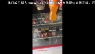 渣男主播演绎请贪吃女同事吃大餐往饮料里加料去酒店开房啪啪美女的