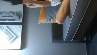 (雀儿漫天飞)约了一个穿靴子超短裤的美女