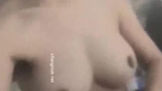 果贷美女特别版身材匀称的小美女杨静自拍摸奶抠逼借贷视频