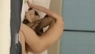 La serie Tanhua consente alle ragazze di indossare calze a rete bianche e nere