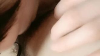 (Nonne Weiß) Lesbische gegenseitige Masturbation im 69er-Stil in verschiedenen Stellungen