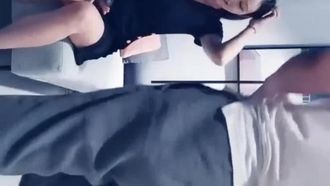 淡華シリーズ、くびれたウエストと大きな胸を持つ足の長い女の子と約束をしました。