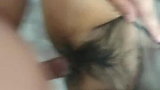 (Die vom Club ausgewählte Konkubine) Ich möchte die aufblasbare Puppe mit den großen Brüsten erleben, also könnte ich genauso gut Sex mit der Chefin haben