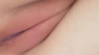[Argomento speciale ultra chiaro] La biancheria intima sexy della bellissima conduttrice seduce le sue bellissime tette davanti alla telecamera Se ti piace, non perdertela