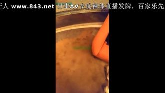 奶子上有刺青的超短裙性感美女參加公司年會後在KTV玩的太嗨喝