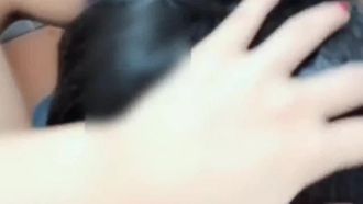 开别克轿车的小伙和高颜值漂亮女网友饭店吃饭时已经按耐不住