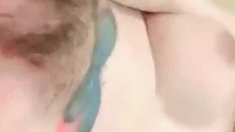 (水母娘娘)红唇大奶少妇自慰嗷嗷叫