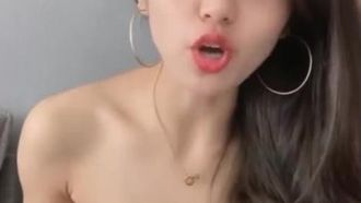 (金吉拉)颜值美女玩粉色跳蛋