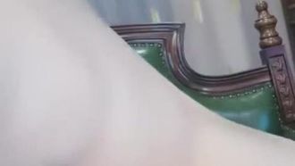 L'ancora sks Susu, la migliore ragazza con i capelli corti e il seno grande