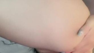 (당신은 세계 최고입니다) 최고의 몸매를 가진 미인은 분출 할 때까지 라이브로 자위합니다.