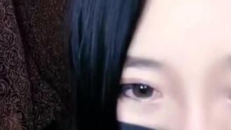 桃子小少婦 極品少婦穿開檔黑絲和砲友啪啪 然後又自慰