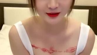 （お嬢様は19歳）白く柔らかな美乳とセクシーな黒ストッキングのセックスショー