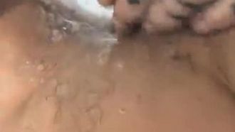 Sexo en vivo con mi novia usando ropa jk