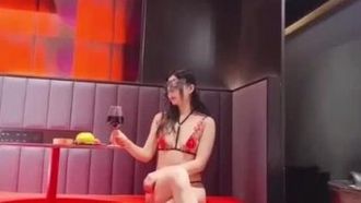 (爱丝袜的Vivian姐)诱惑女神口爆