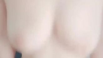 (声优小允)美乳白虎妹激情自慰