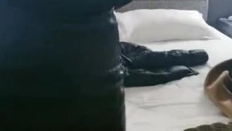 (戶外吳彥祖)約了一個穿小皮裙的小​​美女
