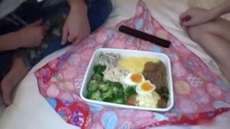 È così bello♪ La ragazza super oscena di Kansai attacca! ! Lei schizza, geme, trema e raggiunge l'orgasmo continuamente! ! Divorando uomini in tutto Kanto! ? Un lato inaspettato di lei è che è una ragazza tipo Yamato Nadeshiko che è un tipo di servizio ad un appuntamento a pranzo! ? Questo è il tipo di ragazza la cui differenza di altezza è troppo alta e ti rende le orecchie acute lol/Elenco telefonico dell'attore AV/N.007