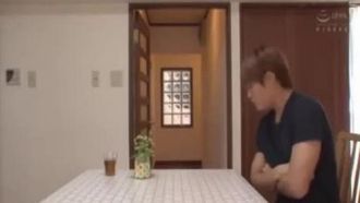 [中文] 下藥迷姦客訴人妻撕破絲襪幹到漏尿來洩憤