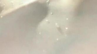 軟軟啊苗條萌妹子自慰和炮友啪啪，口交上位騎乘浴室洗澡非常誘入