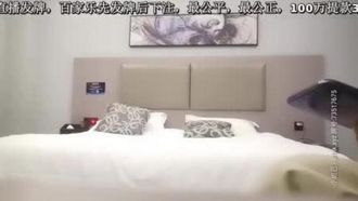 Tanhua는 전국의 소녀를 찾는 Xiaodong을 선택하고 잘 생긴 주변 소녀 Xiaoqi Tanhua는 먼저 채팅하고 감정을 키우고 샤워를 한 다음 섹스, 근접 구강 섹스, 뒤에서 타고 있습니다. 그리고 존나 열심히