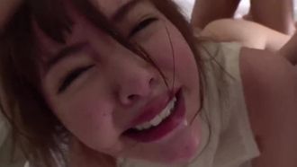 La jolie fille Yuna Ogura a été piégée et violée collectivement par sa meilleure amie et divulguée sans censure