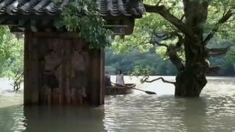 年轻和尚偷尝禁果