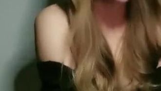 半夜偷情鄰居哥哥房間玄關處開操無套騎乘拚命猛搖女上爆漿內射