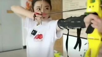 Videoclip de la bella policía Zhang Jinyu