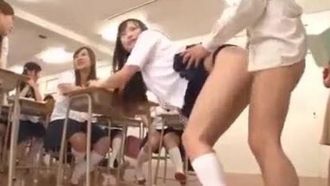 수업을 진지하게 받아들이지 않고, 일을 진지하게 하지 않으면 눈에 보이지 않는 사람이 따라오게 됩니다.