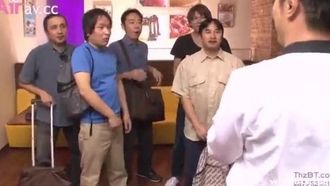 KTV 혼란. 돈만 있으면 원하는 여자 누구와도 섹스할 수 있다 - 성인 에로 동영상