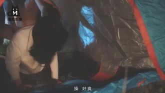 【貓爪影像】MMZ-065 窮遊野外露淫趣 尋小小
