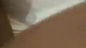 La dea tettona e l'uomo ricco hanno una relazione appassionata in hotel con i capelli lunghi e una figura sexy. La dea tettona viene scopata finché i suoi grandi seni non penzolano.