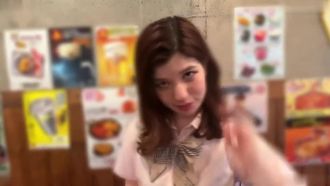 FC2PPV-3148227 [降臨/真天使] 可愛的半美女孩，凱倫，18歲，“另一個維度”，光滑白皙的身體，與不忠的老人連續生交，中出和麵部射液
