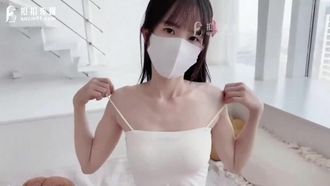 【扣扣传媒】QQOG-013 口塞玫瑰体验上下塞满的性爱 粉色情人