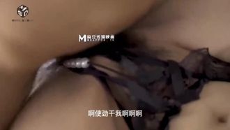 【麻豆传媒】MSD113 爽操少妇喷白浆
