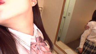 383NMCH-045 [Persönliches Shooting] Roher Sex in Uniform mit einer Sexfreundin mit süßem Lächeln_Unerlaubte Verteilung der Ejakulation tief in der Vagina und der echte Orgasmus