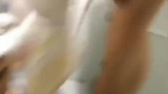女神级气质性感高挑美女主播被粉丝网友1000元约啪,到她家干玩一次还不想走,等美女洗完澡又操了一次