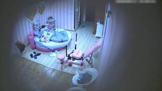 Schizzi di sangue consigliati dalla dea della masturbazione che spingono la ragazza Songguoer Malaysia Il cazzo del cameraman video interno VIP è duro