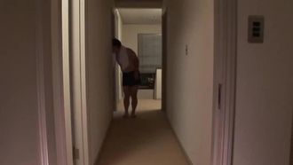 Incesto em uma família de quatro pessoas, pai, filha, mãe e filho (sem correção de enredo)