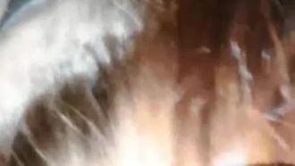A menina de meias cereja (incesto entre irmão e irmã) tem uma batalha explosiva de incesto entre irmãos e irmãs que compartilham os mesmos seios